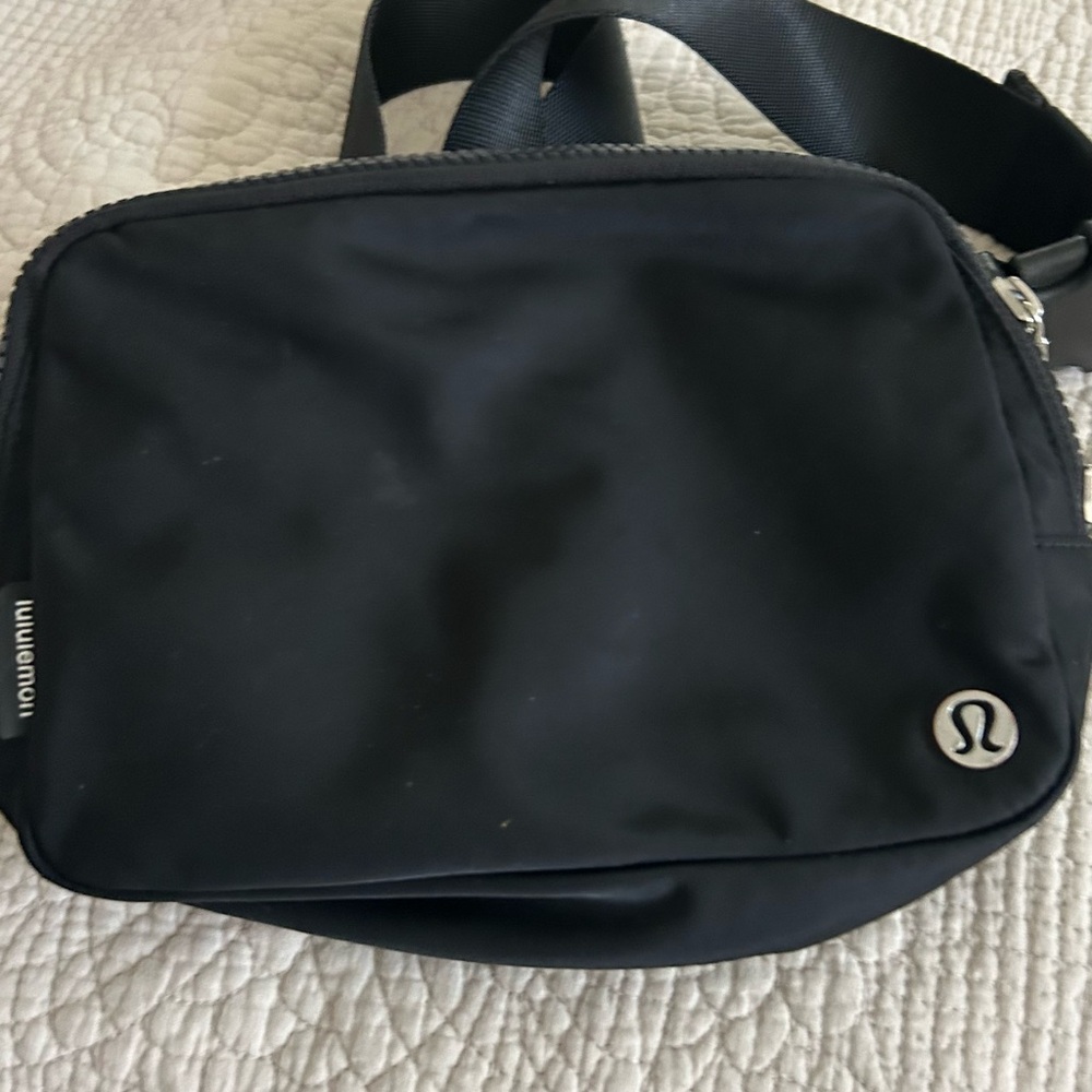 lululemon athletica Black Crossbody 2L Bag